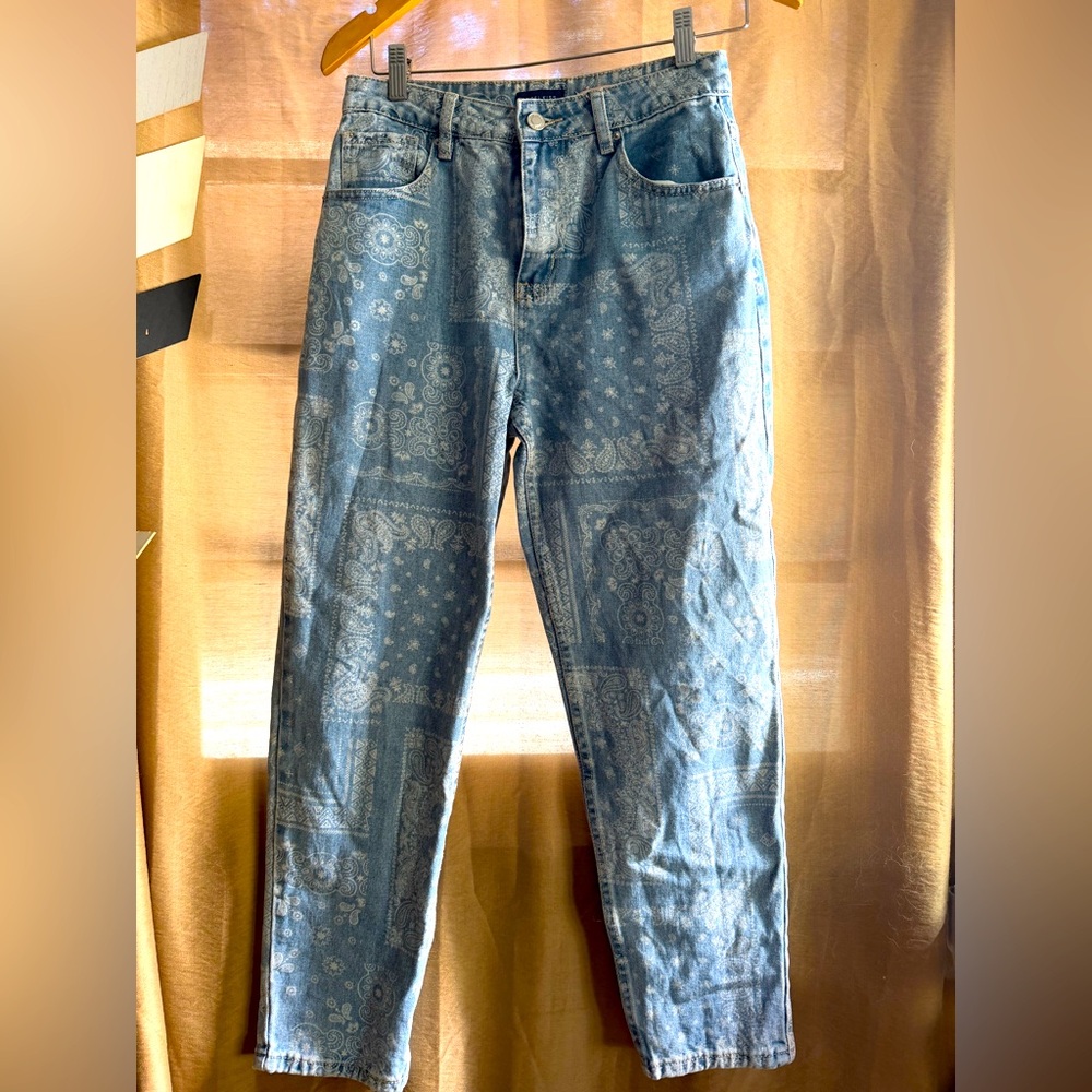 Angel Kiss Bandana Print Mom Jeans Size 5/27
